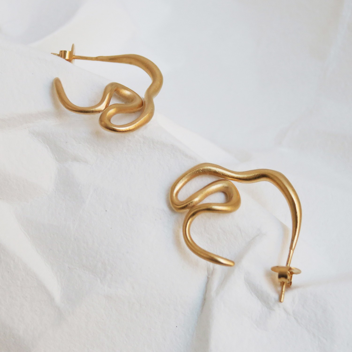 ARRACADES DAURADES DALÍ, JEWELRY BY JOIDART, CIGNES 2