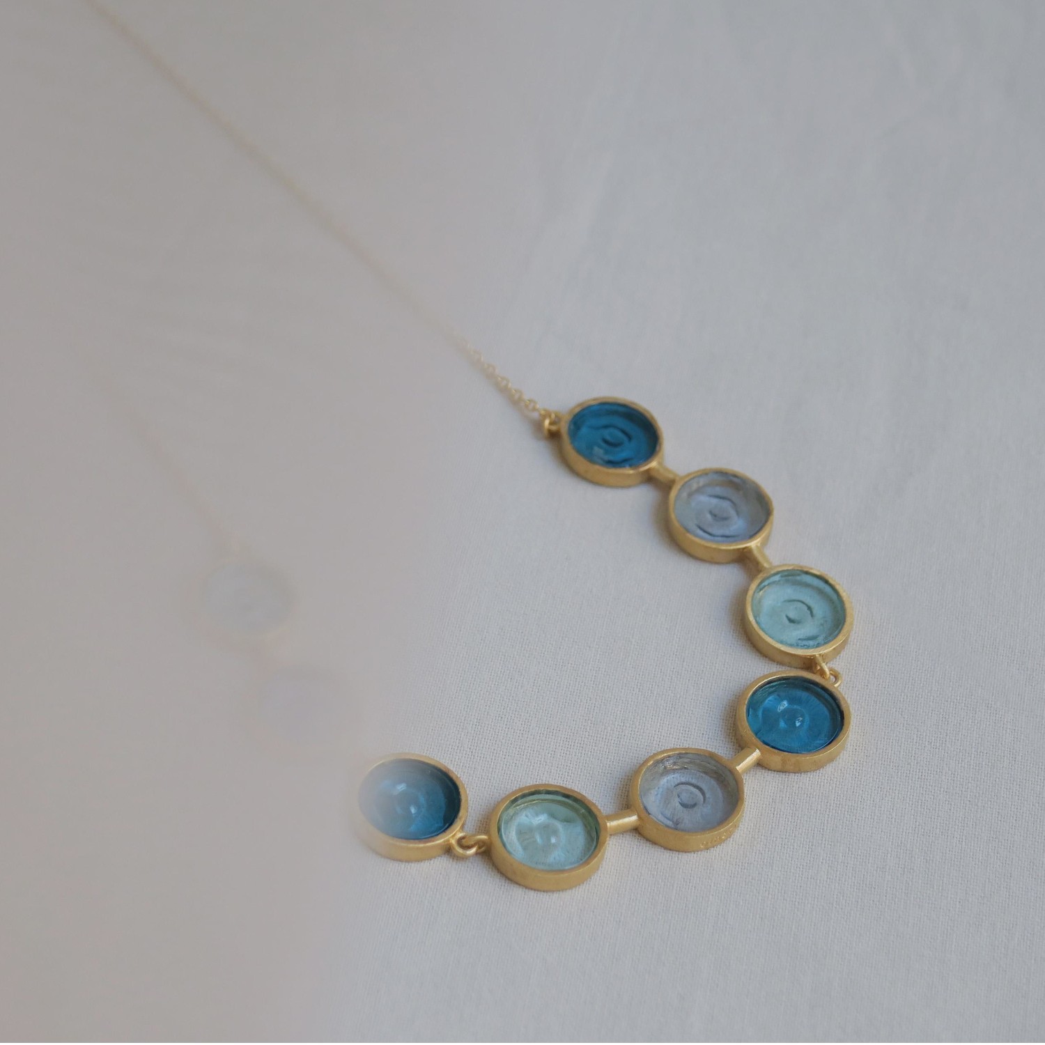 COLLARET DAURAT GAUDÍ JEWELRY BLAUS 2