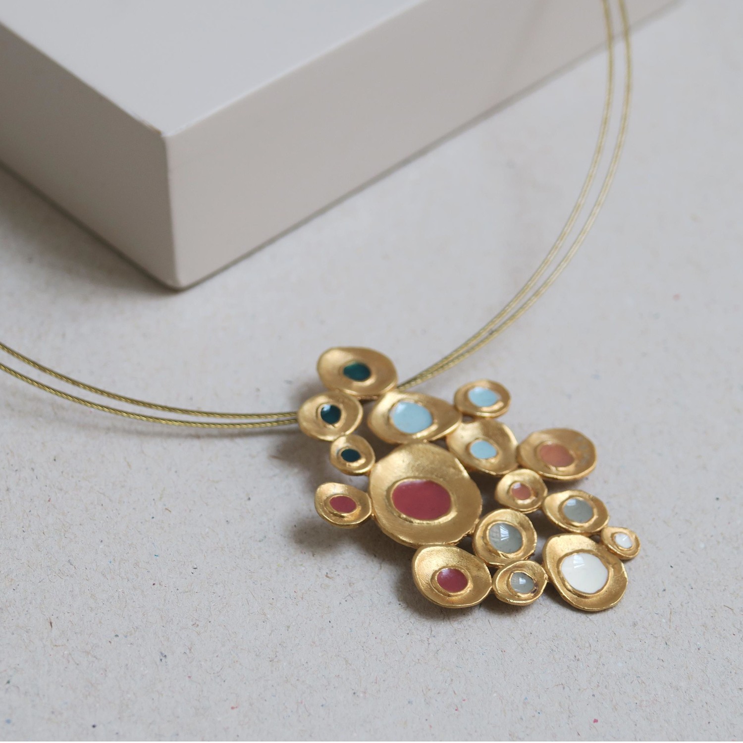 GOLDEN NECKLACE FAVORITA COLORS LARGE