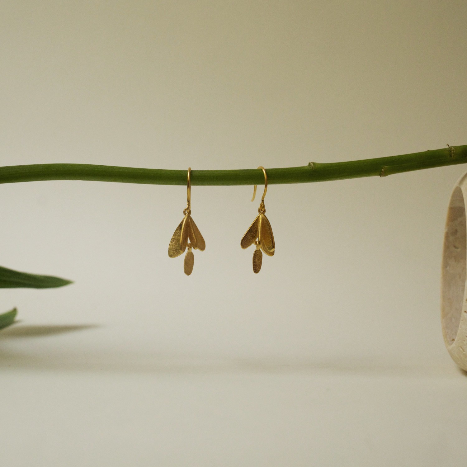 BOUCLES D'OREILLES CROCHET DORÉES VOL 3