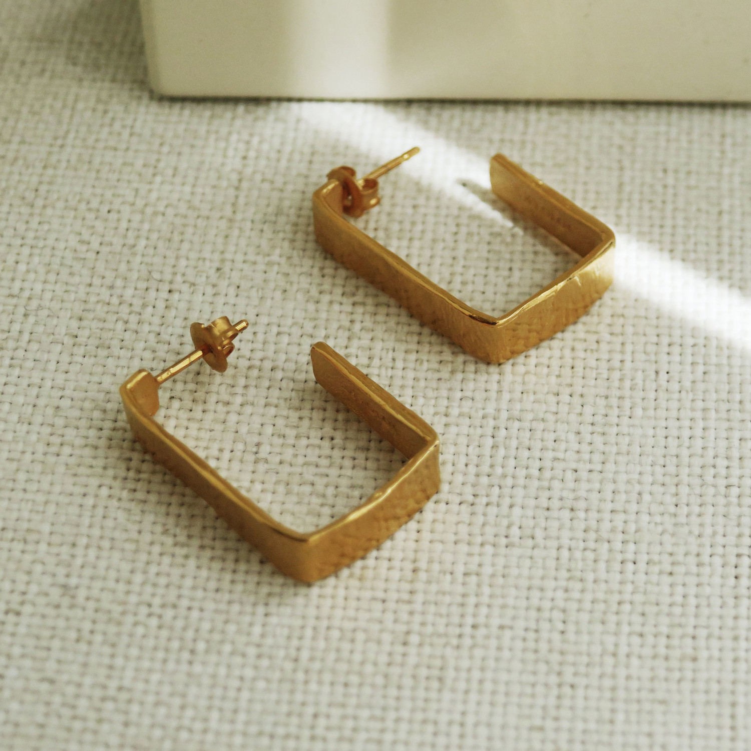 BOUCLES D'OREILLES DORÉES GRANDES LIGNIS LARGES