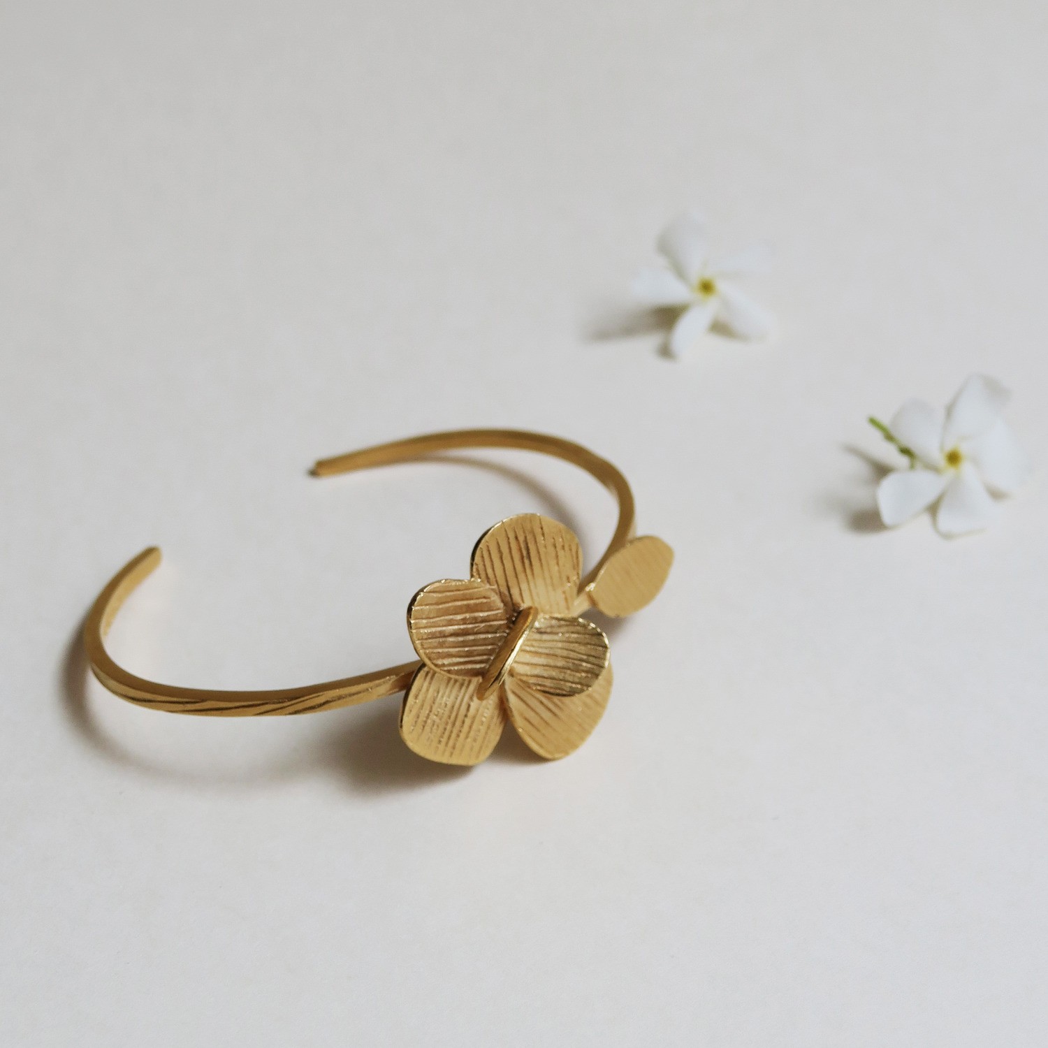 PAMPALONIA GOLDEN BRACELET 