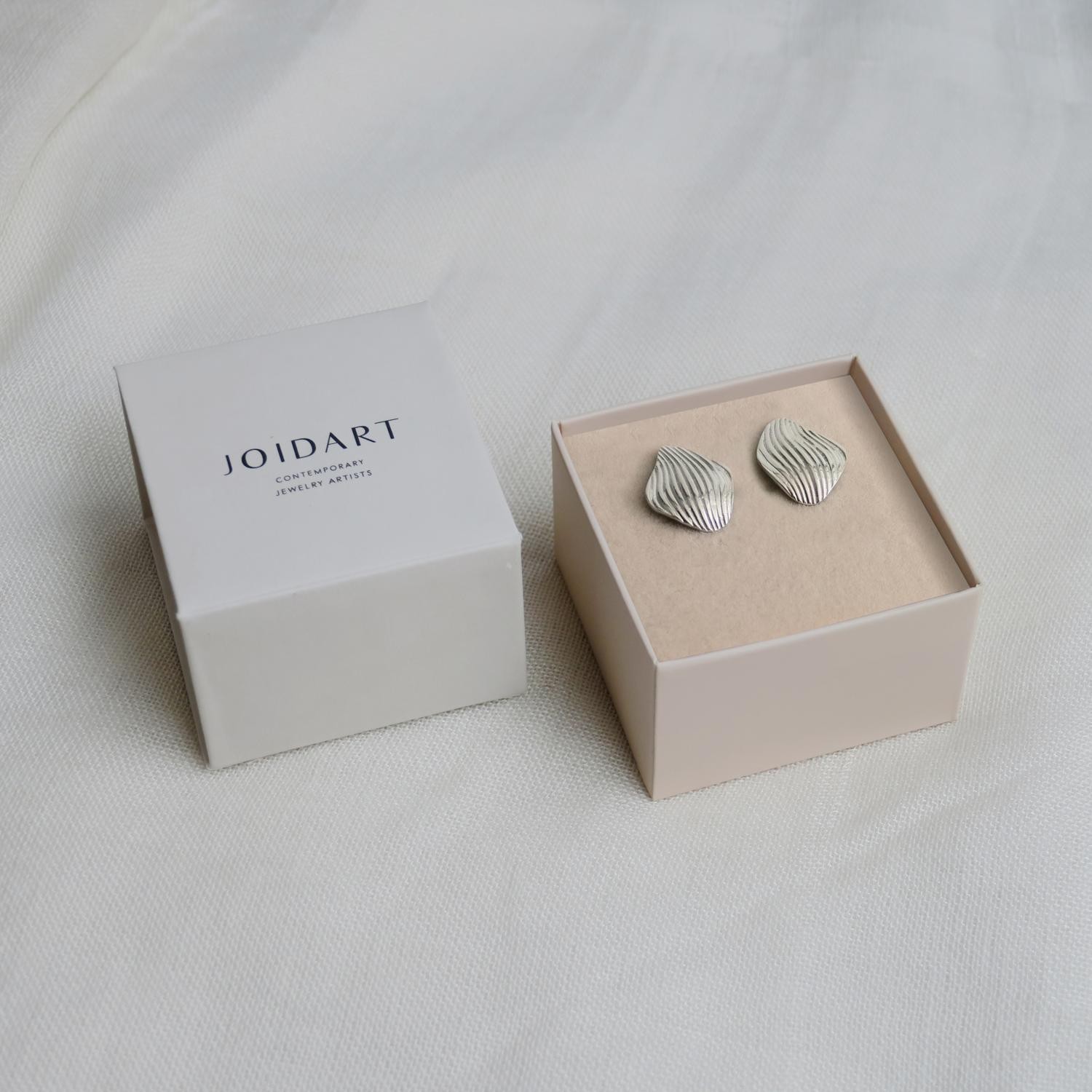 SMALL SILVER-PLATED  EARRINGS ONARIA