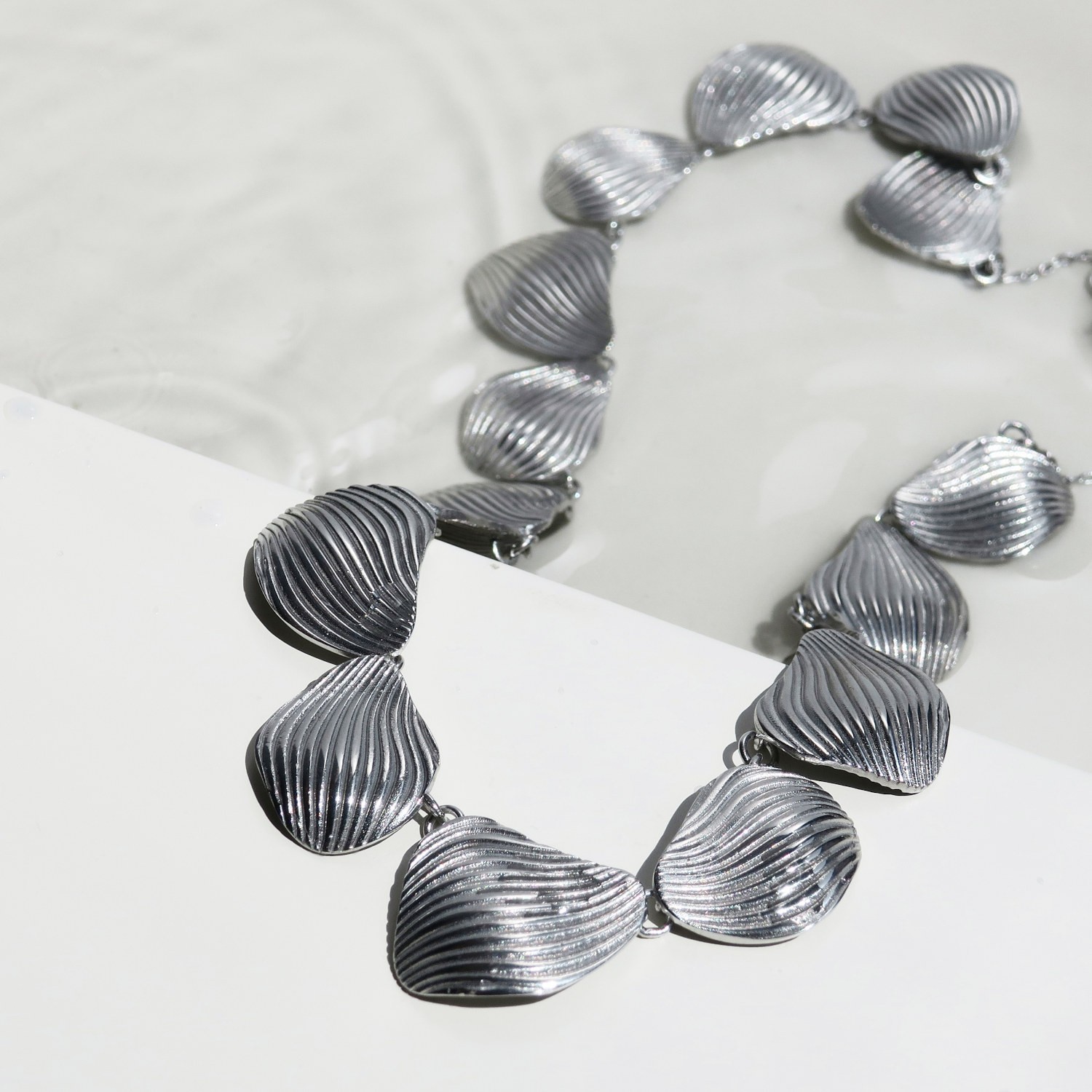 ONARIAN SILVER NECKLACE