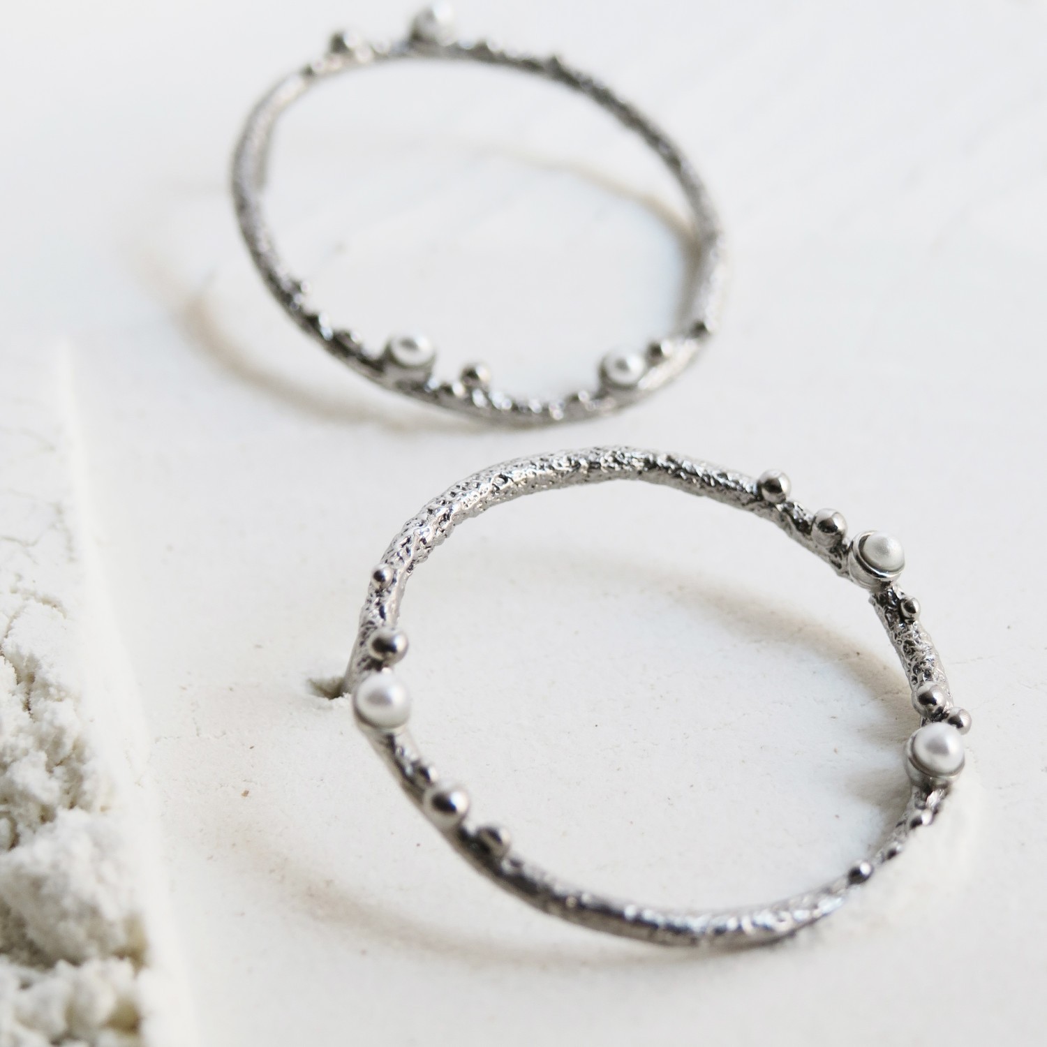 SILVER CIRCULAR EARRINGS GUSPIRA