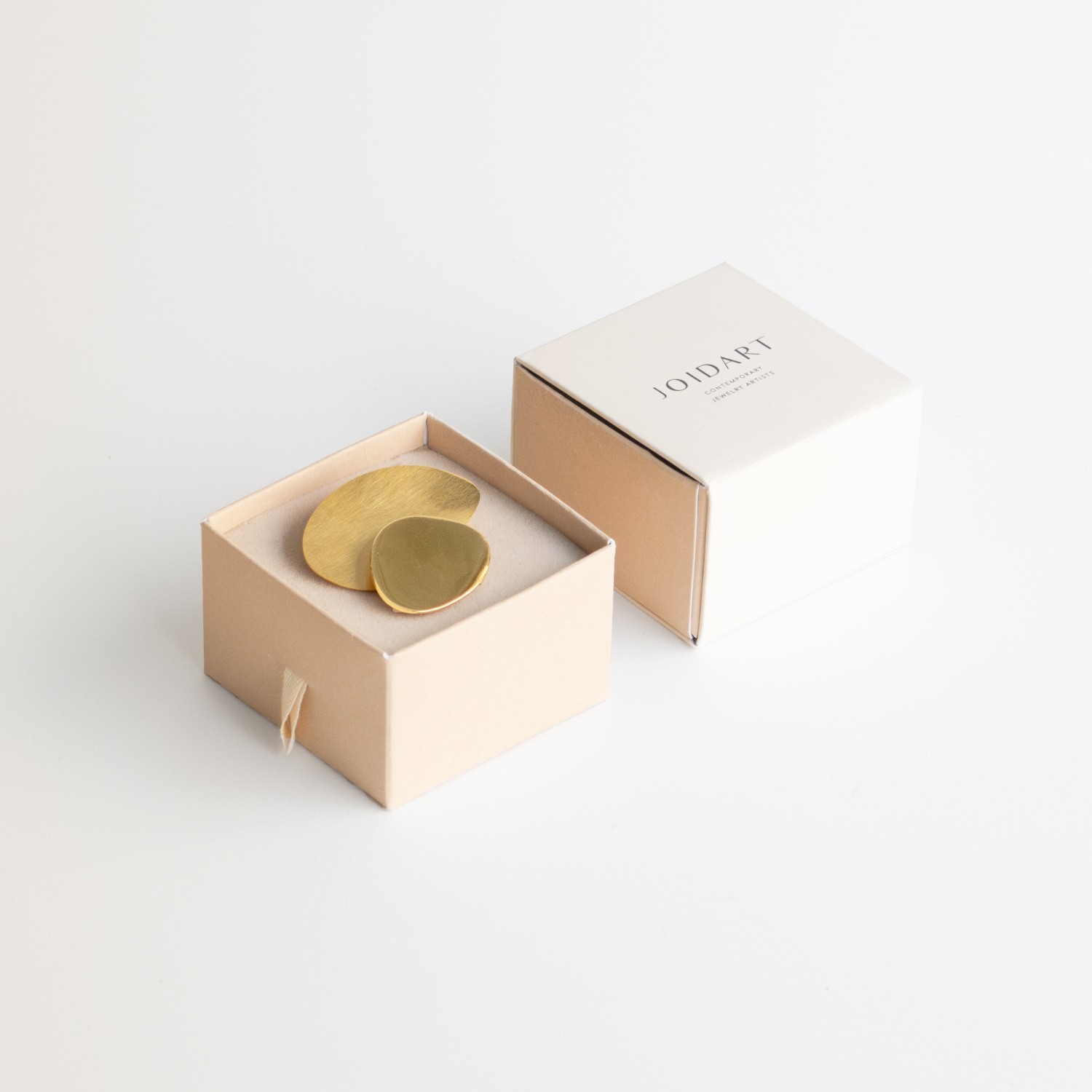 GOLDEN BROOCH ECLIPSE 6