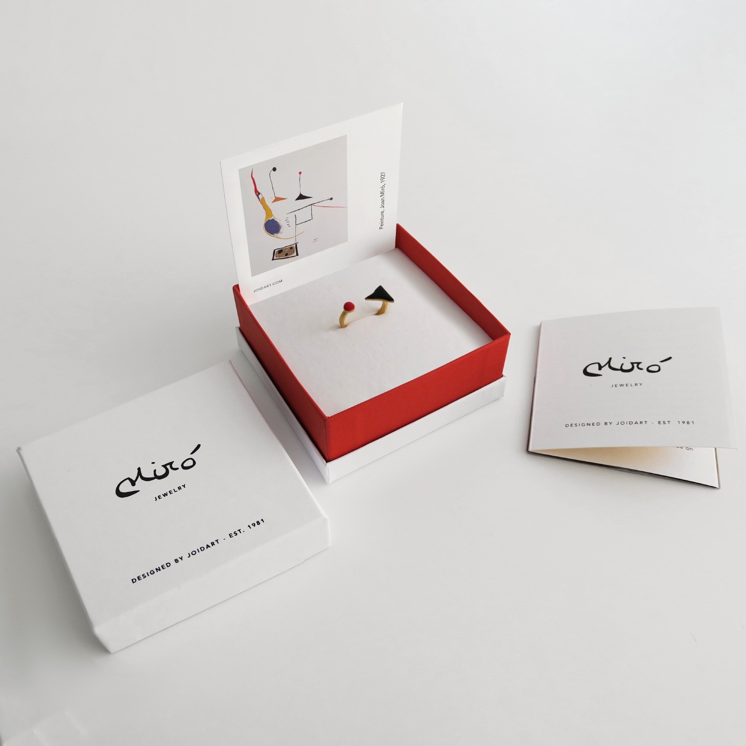 ANELL DAURAT MIRÓ JEWELRY TRIANGLE NEGRE