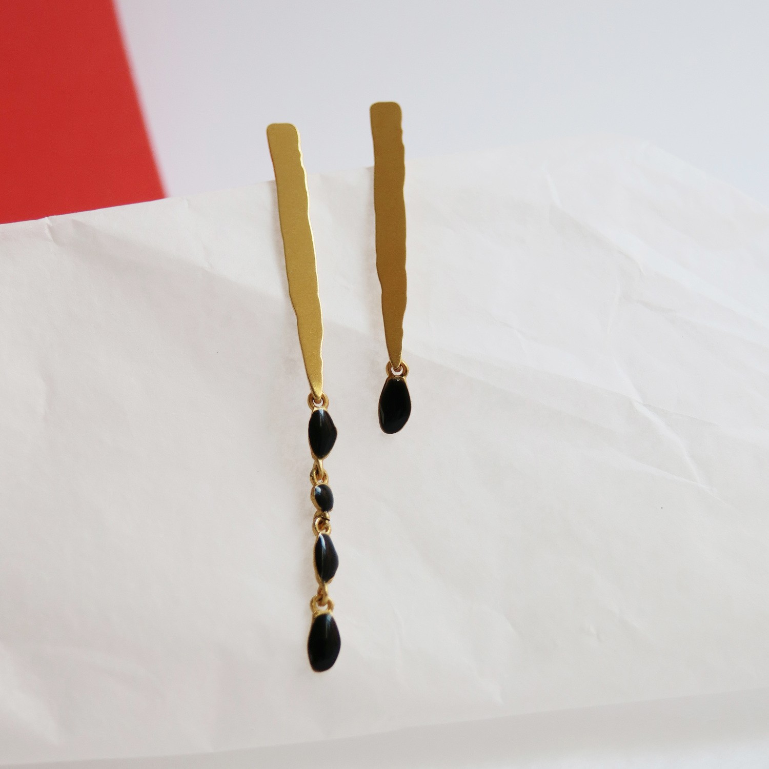 BOUCLES D'OREILLES ASYMÉTRIQUES MIRÓ JEWELRY